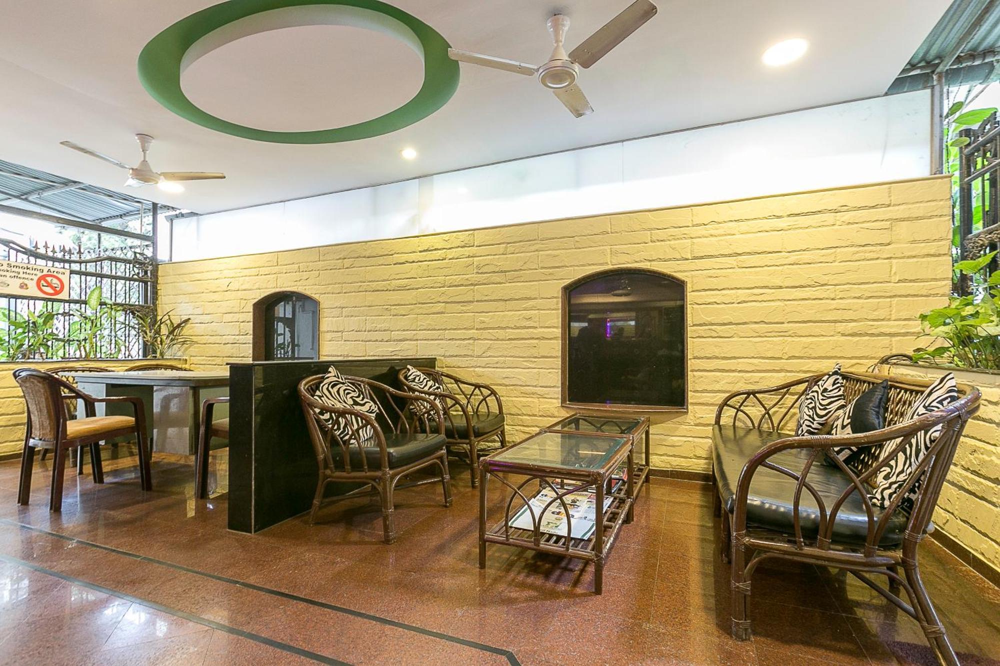Treebo Trend New Castle Hotel Mumbai  Buitenkant foto