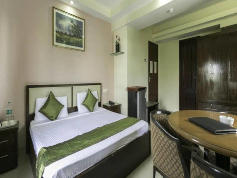 Treebo Trend New Castle Hotel Mumbai  Buitenkant foto